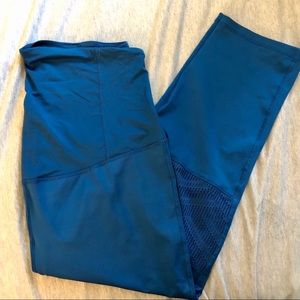 Maternity workout leggings